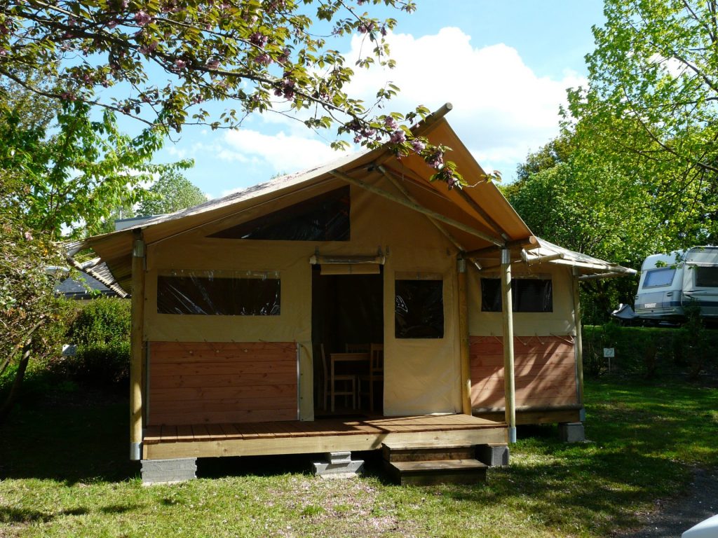 Lac de Savenay Campsite: Authentique 01