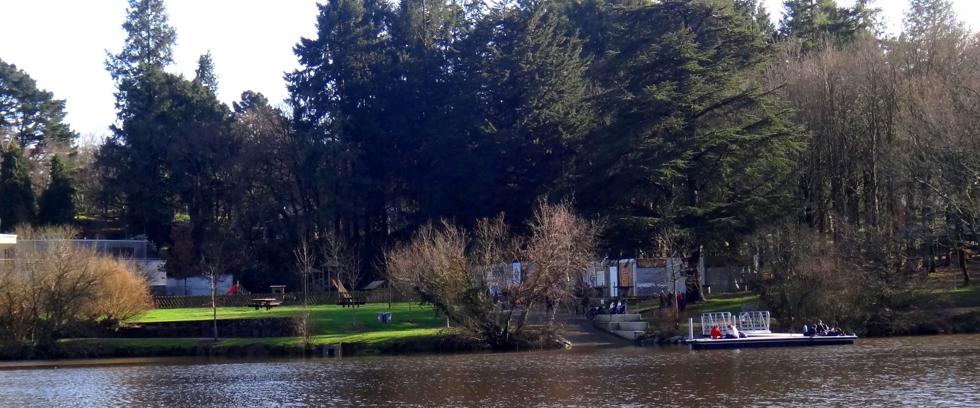 Camping Lac De Savenay : Au Pied Du Camping Rd