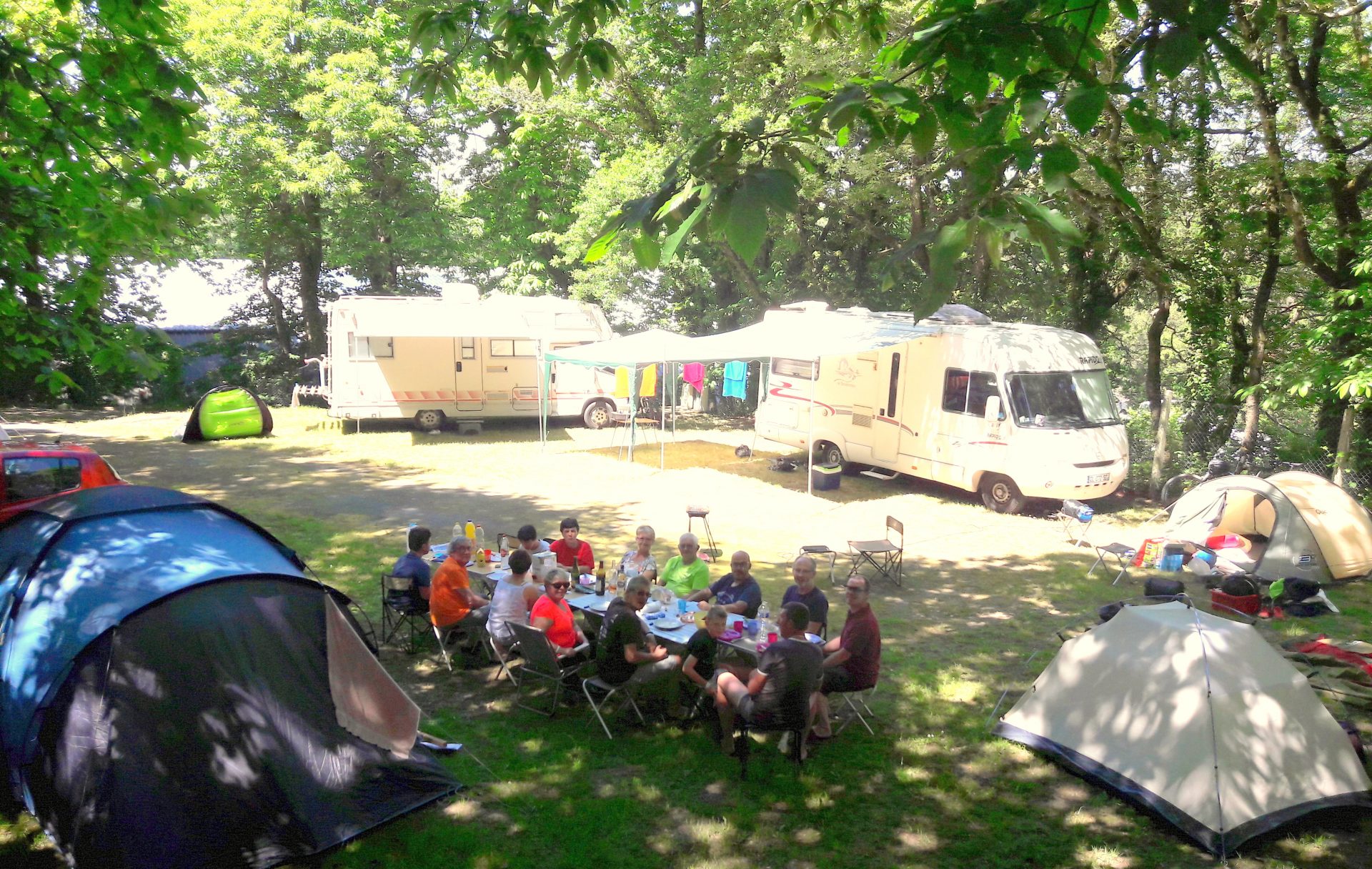 Lac de Savenay Campsite: Page Emplacement Groupe 02 (1)